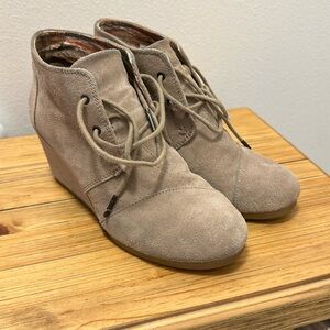 Toms, tan wedge boots. Size 9